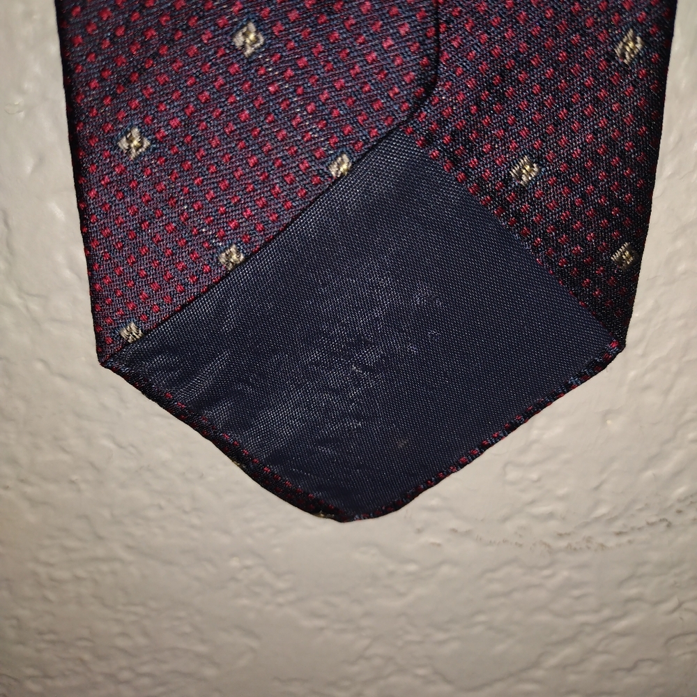 Necktie - Picture 4 of 5